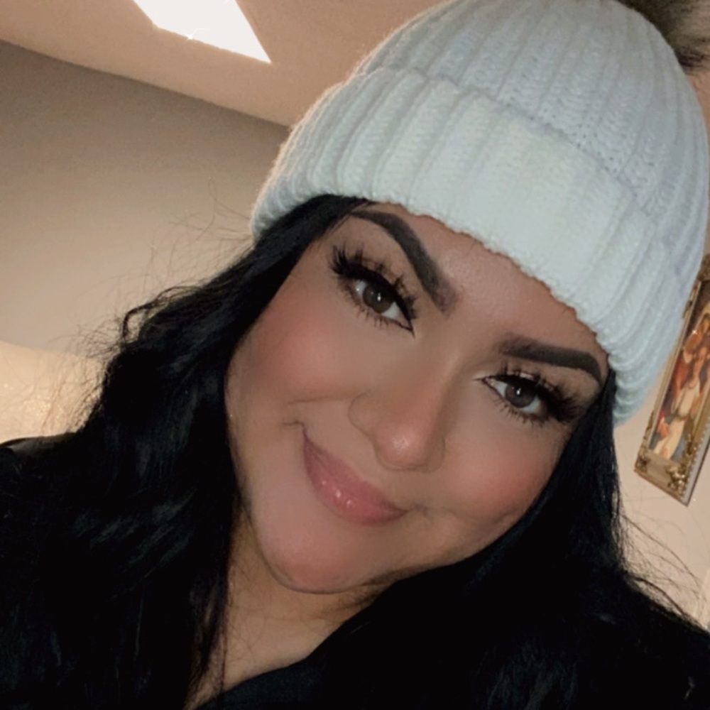 Meet your Posher, Paola